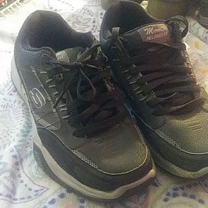 Skechers Monaco 7r relaxed fit size 10